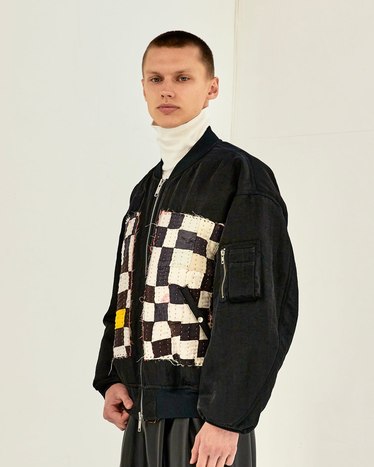 NEWOLD BOMBER